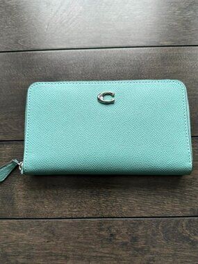 Coach Zip Around Wallet - new with tags
